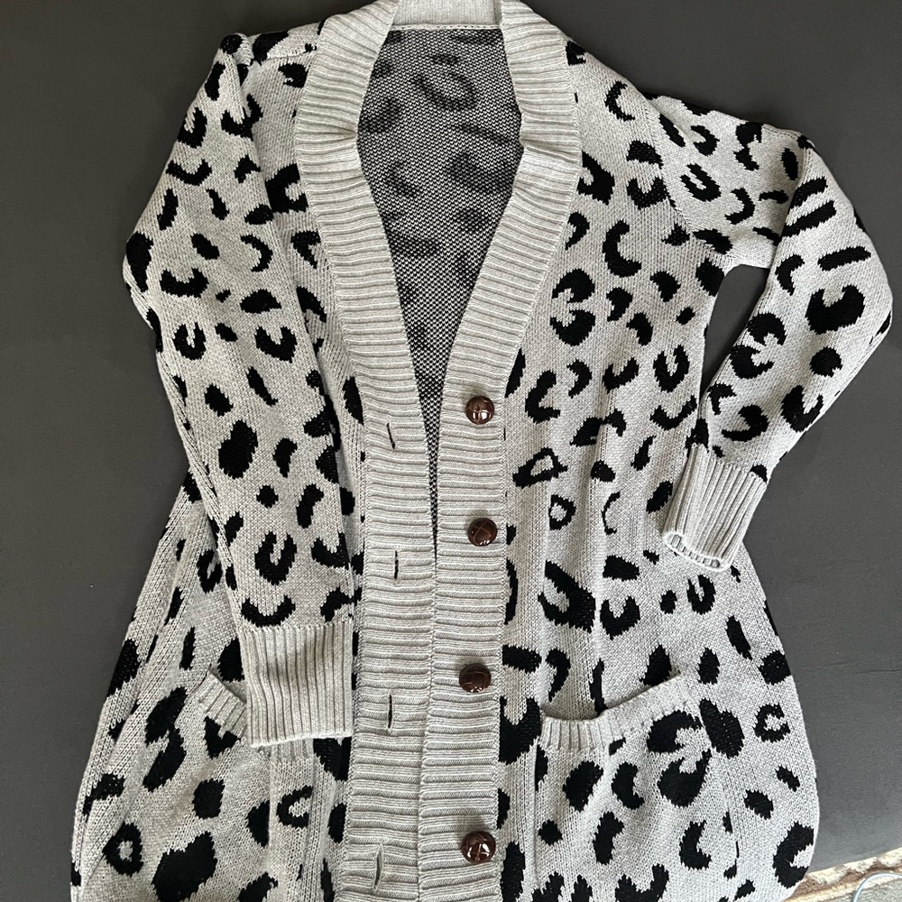 Amazon Cardigan size L